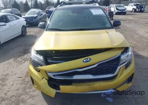 2021 Kia Seltos S z USA, uszkodzony, nr VIN KNDEUCAA6M7085751
